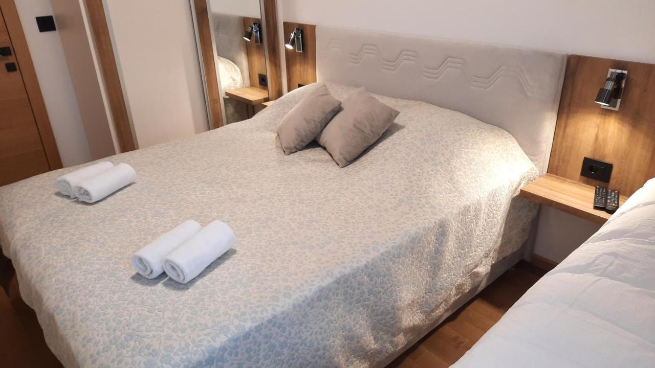 Apartman K&N - Jahorinska Vila ヤホリナ エクステリア 写真